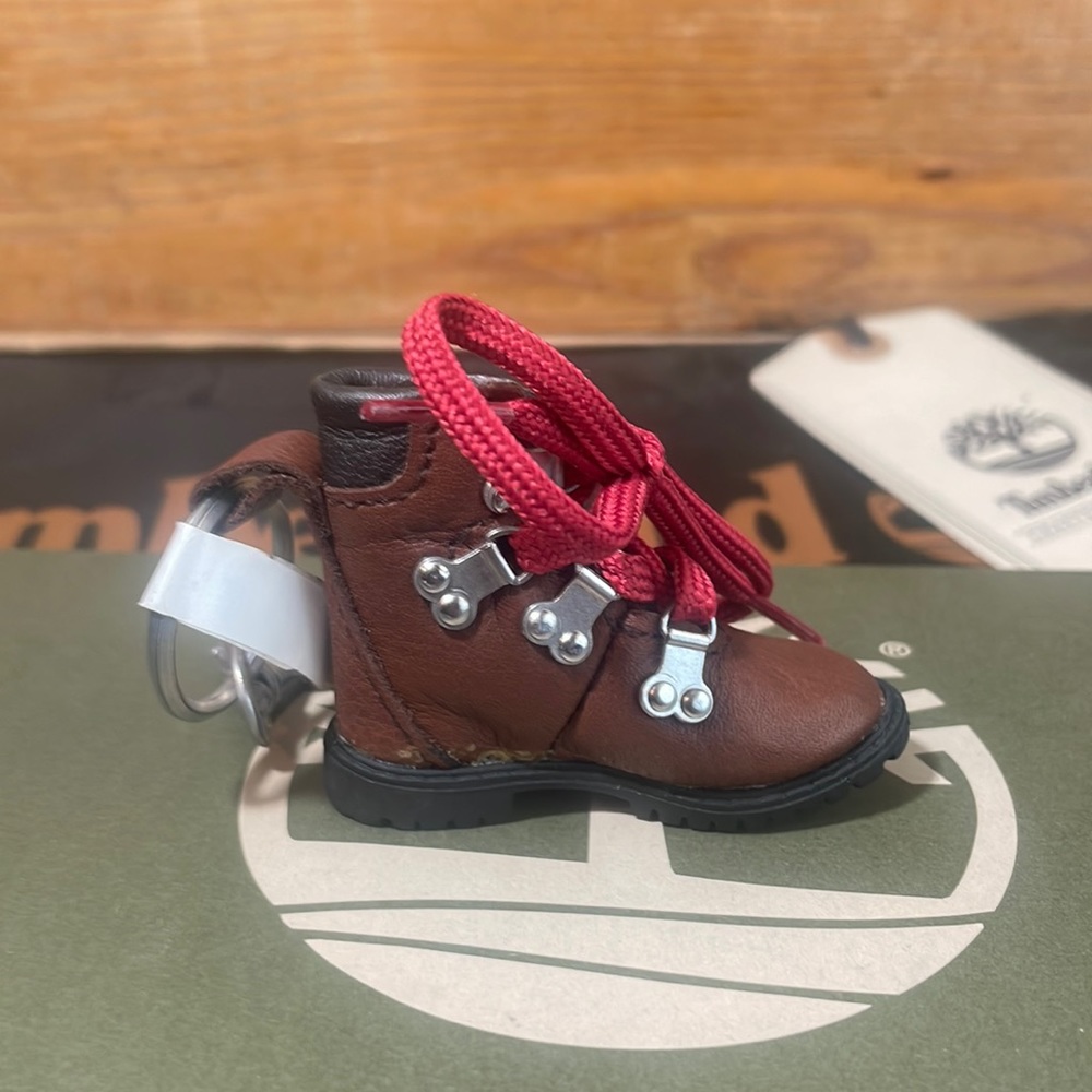 Boot Keychain